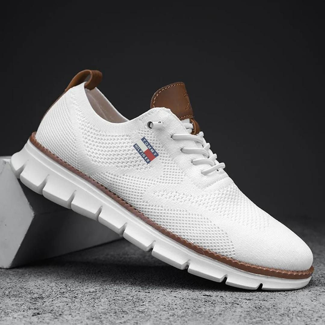 Chaussures orthopédiques modernes en maille